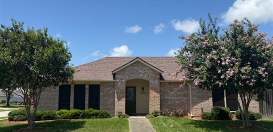 4202 Wolf Creek Dr, Corpus Christi, TX 78413